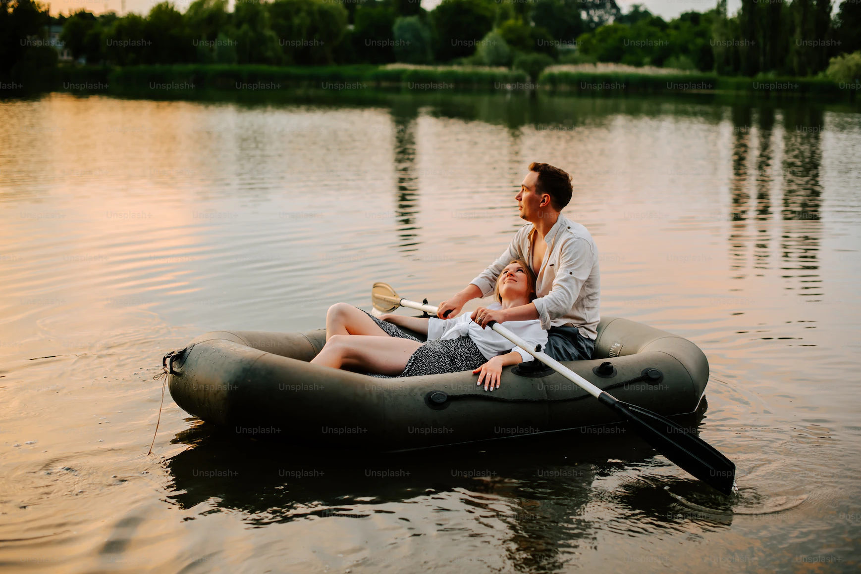 couple on a boating date