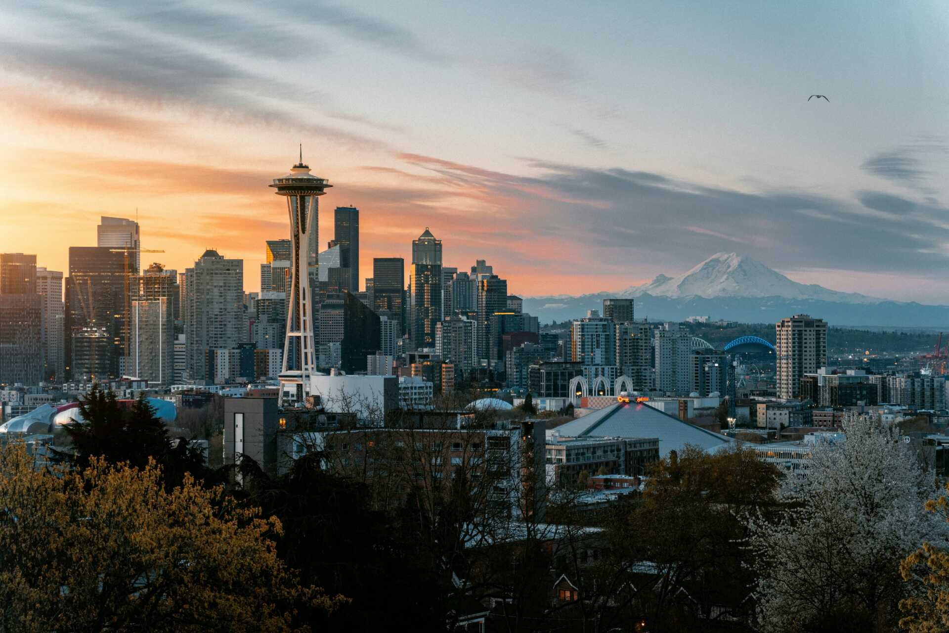 A skyline view of Seattle at sunrise